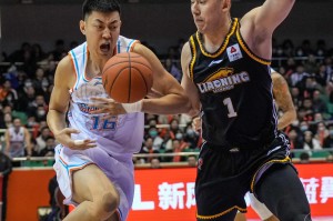 皇冠体育平台-关键时刻体能课后；布莱顿主帅复盘备战CBA常规赛；信心回归；身体对抗强度拉满的简单介绍